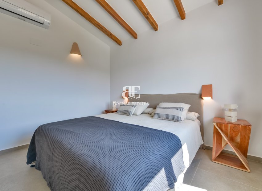 Resale - Villa -
Altea