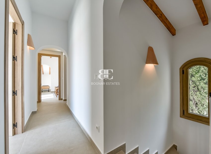 Resale - Villa -
Altea
