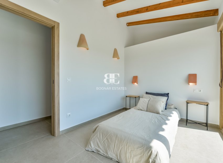 Resale - Villa -
Altea