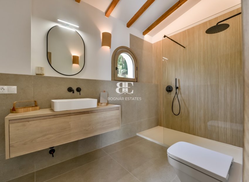 Resale - Villa -
Altea