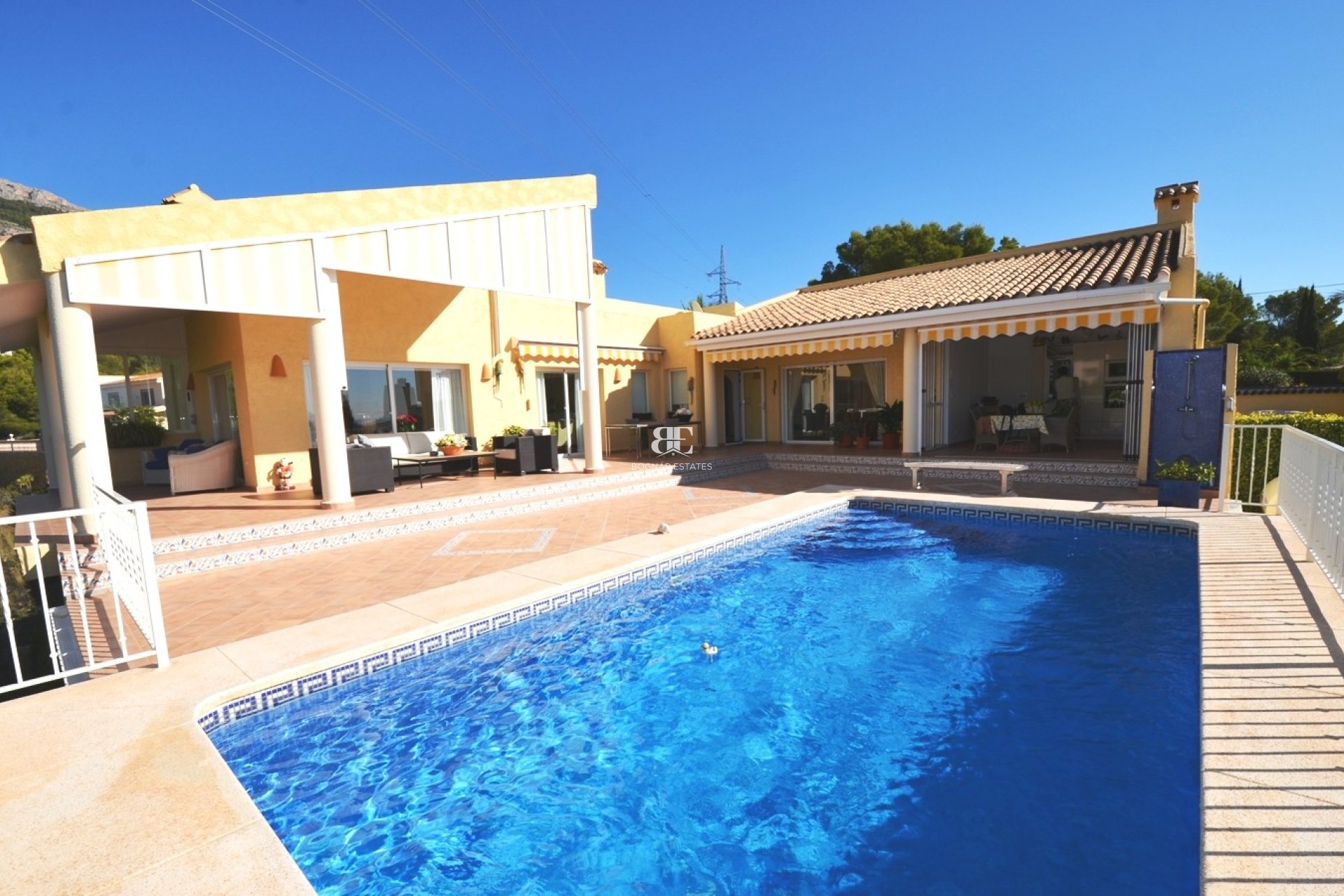 Resale - Villa -
Altea