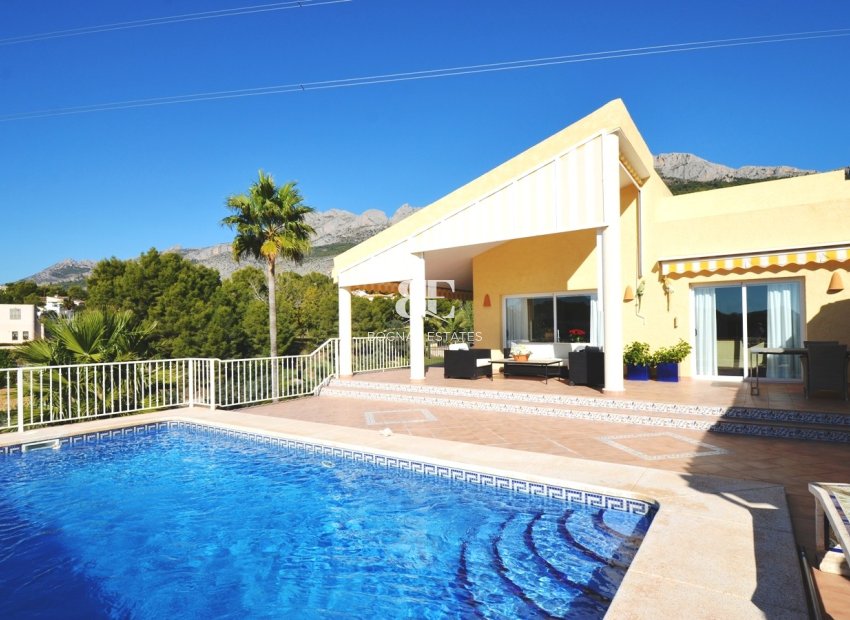 Resale - Villa -
Altea