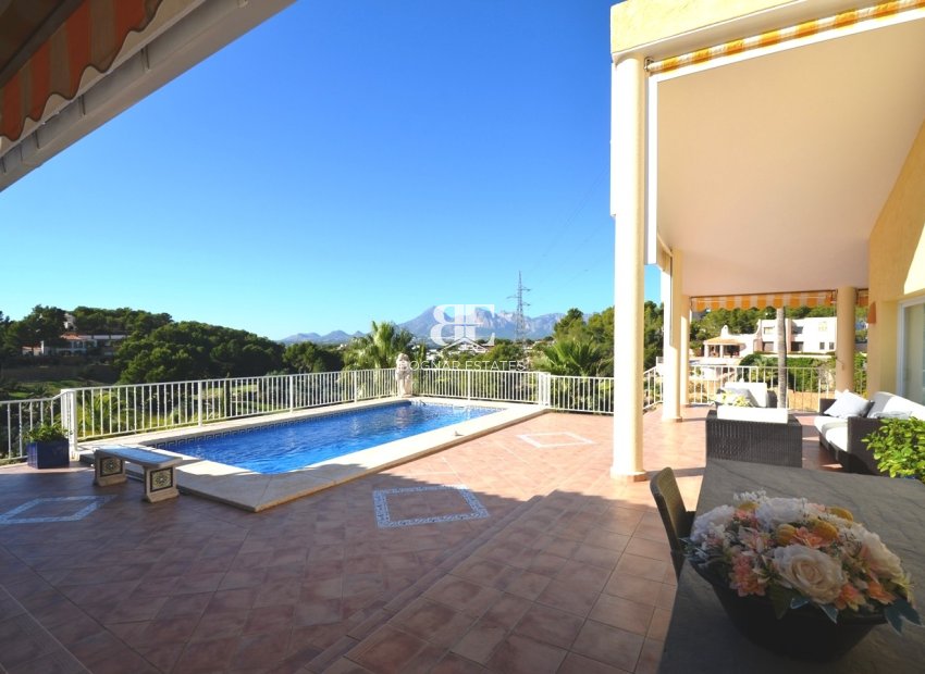 Resale - Villa -
Altea