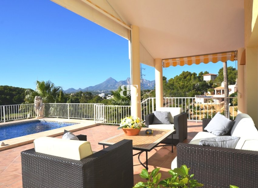 Resale - Villa -
Altea