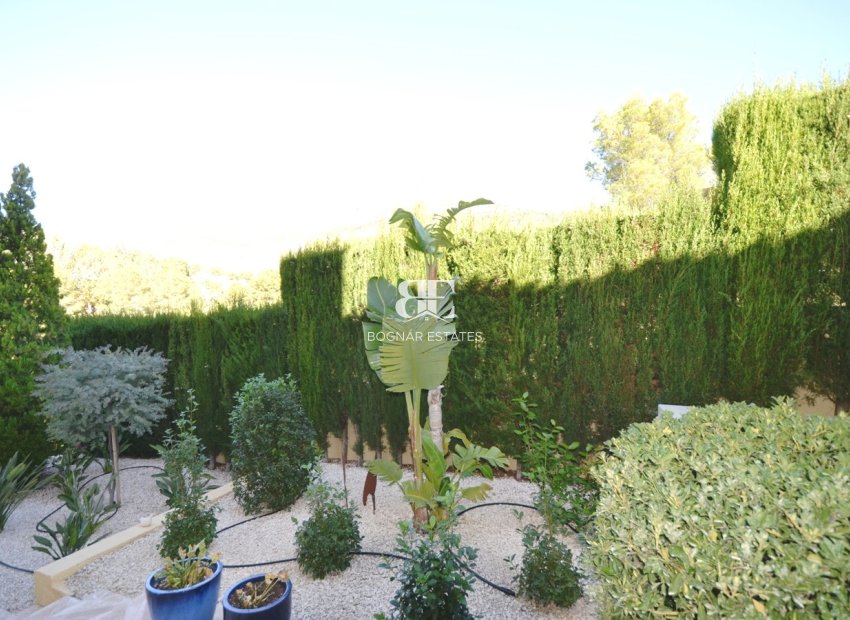 Resale - Villa -
Altea