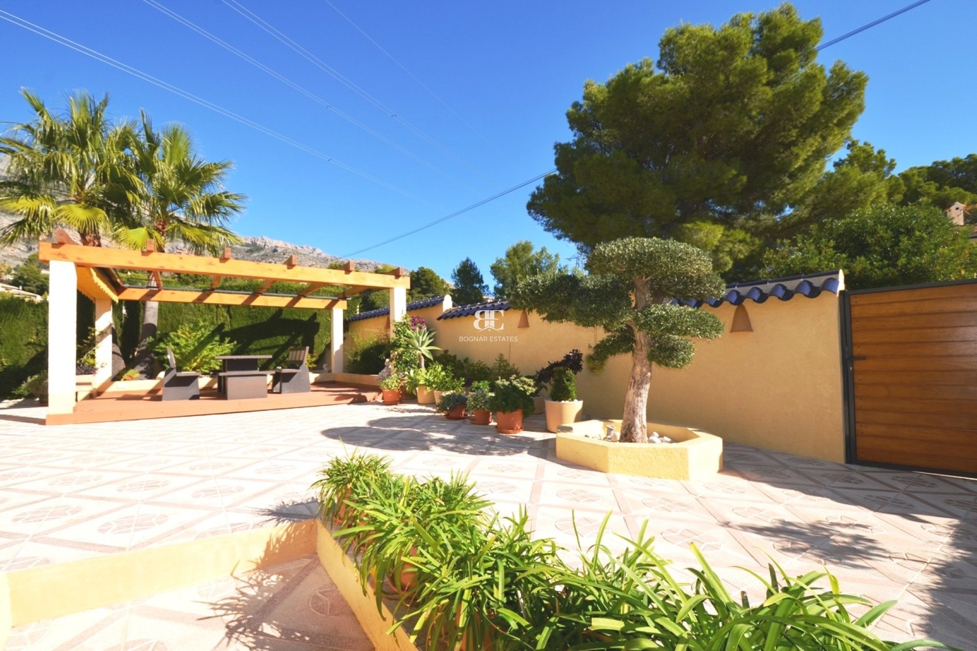 Resale - Villa -
Altea