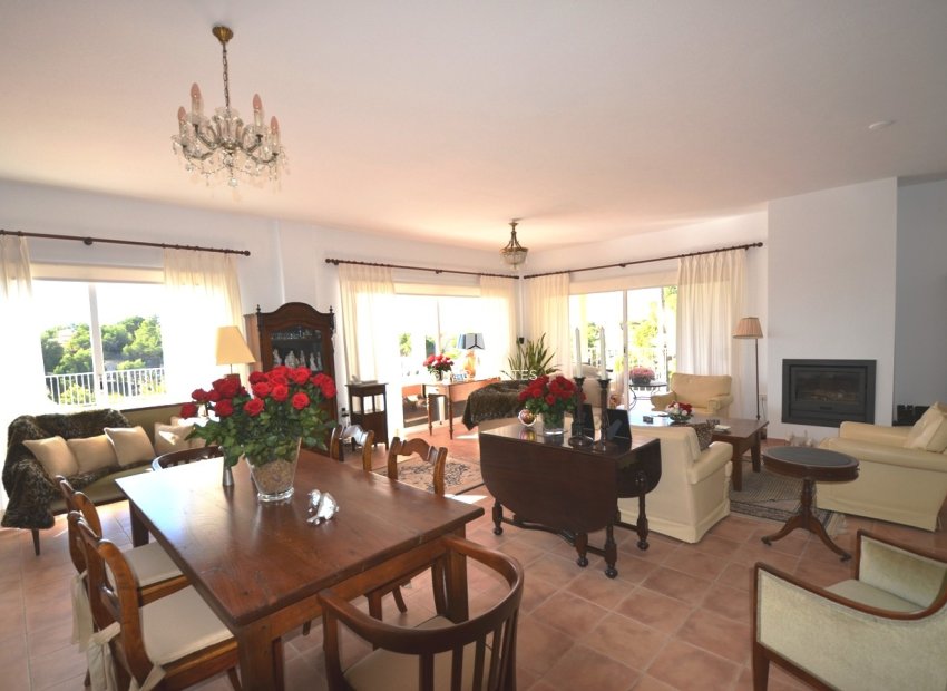 Resale - Villa -
Altea
