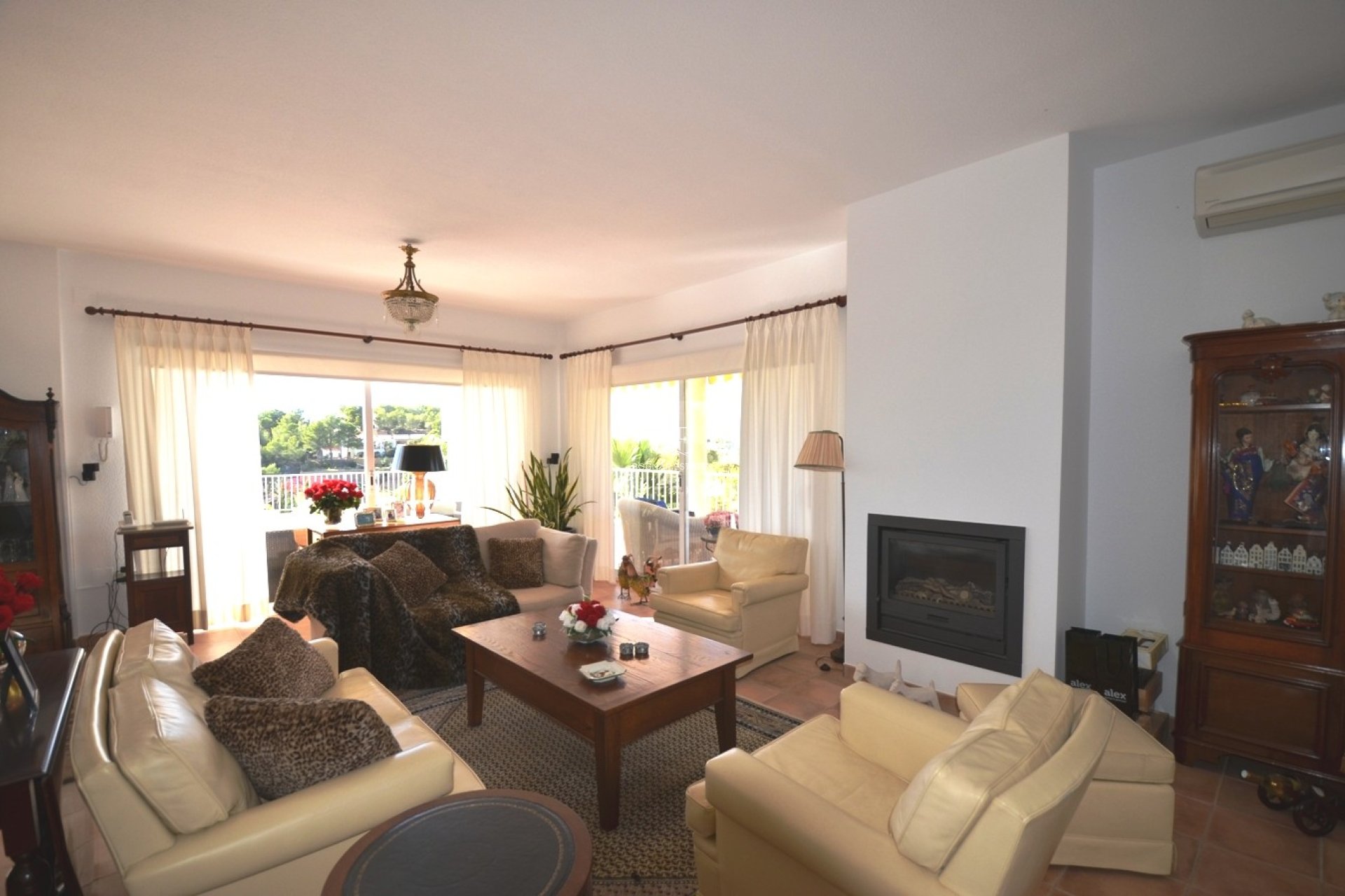 Resale - Villa -
Altea