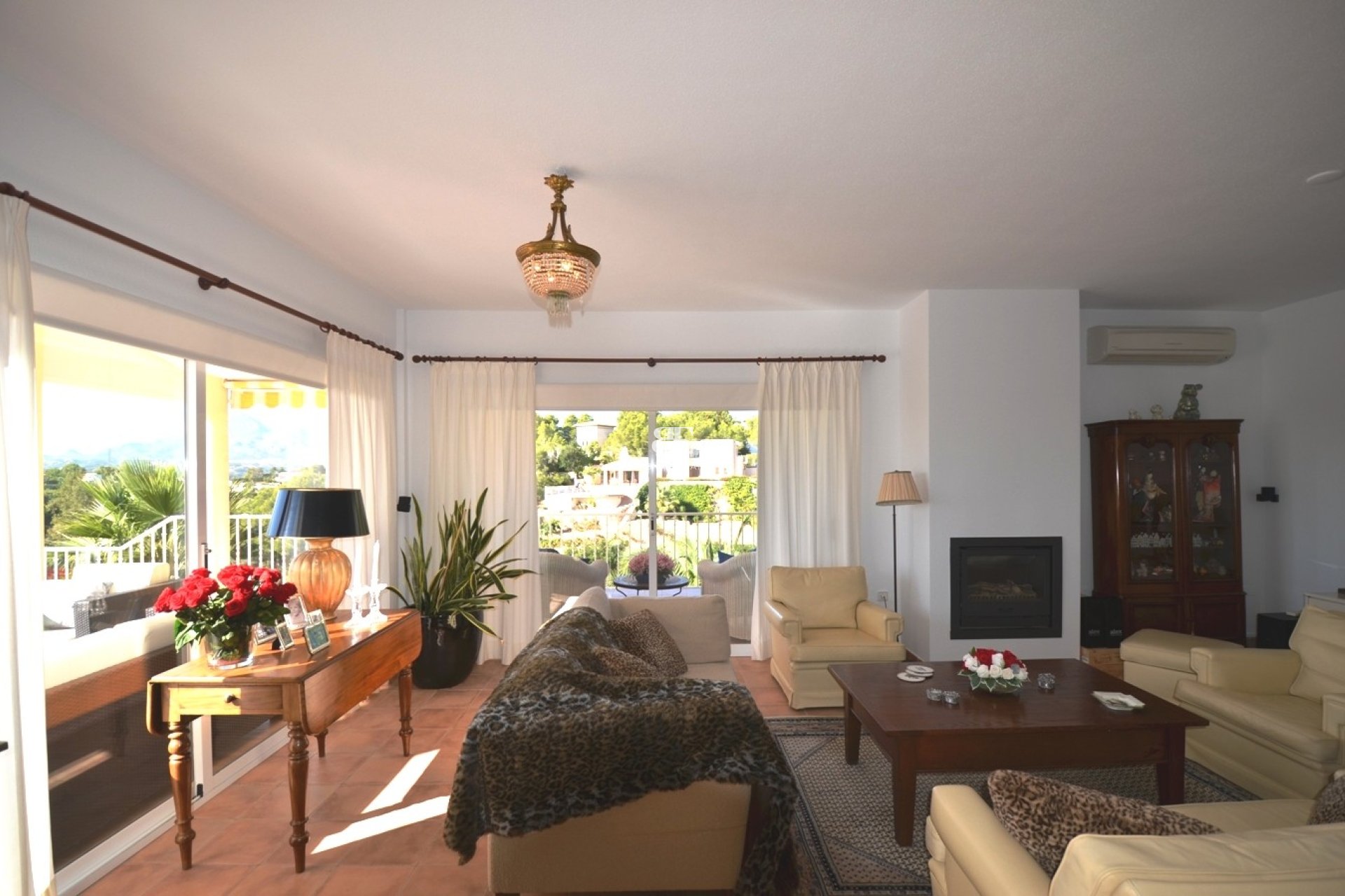 Resale - Villa -
Altea