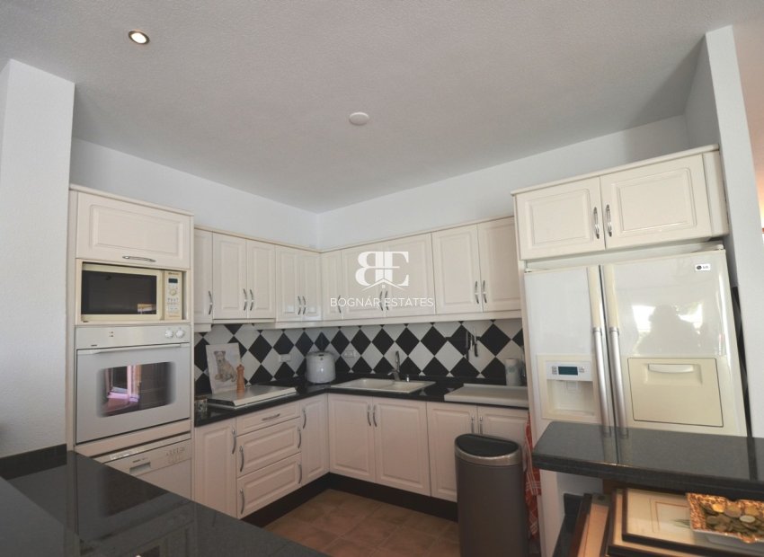 Resale - Villa -
Altea