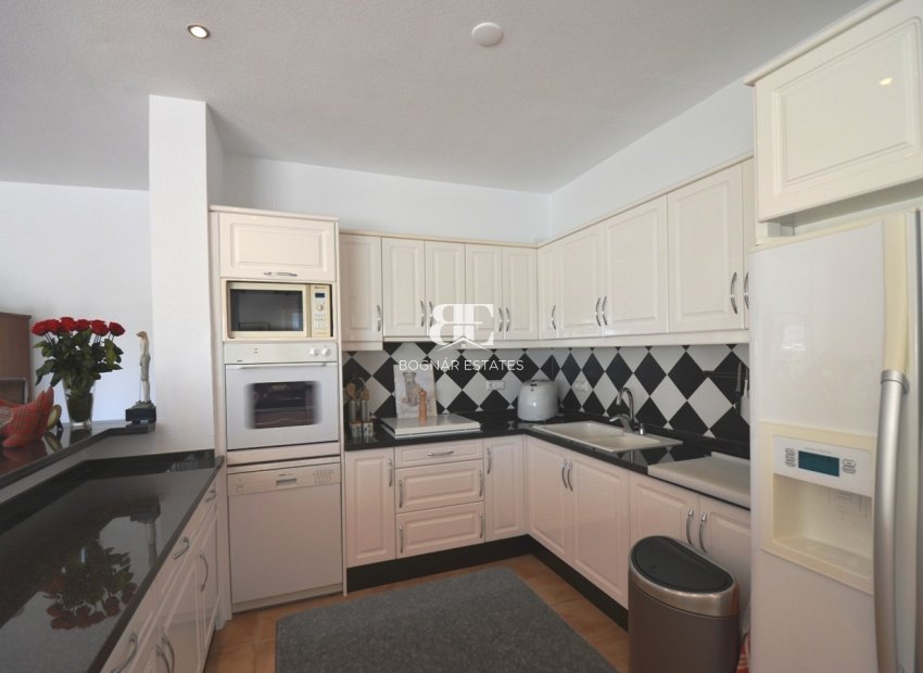 Resale - Villa -
Altea