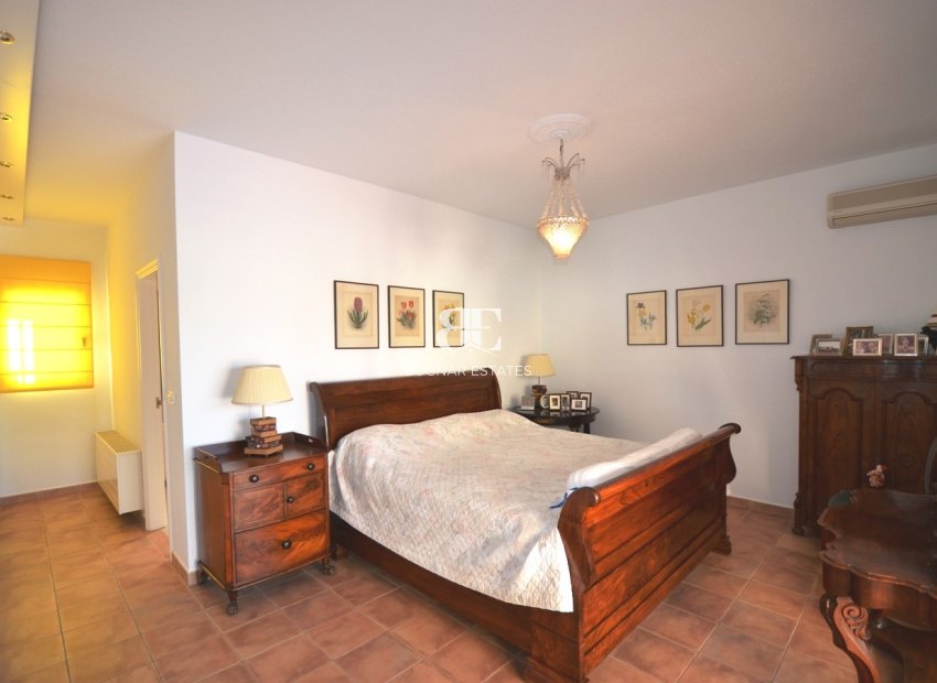 Resale - Villa -
Altea