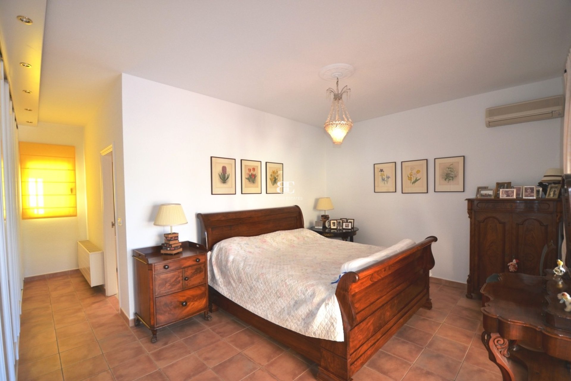 Resale - Villa -
Altea