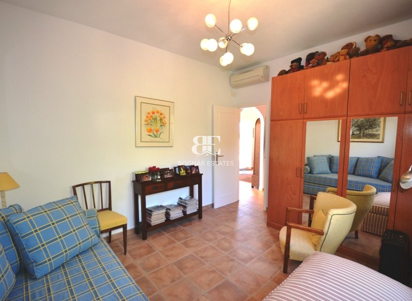 Resale - Villa -
Altea