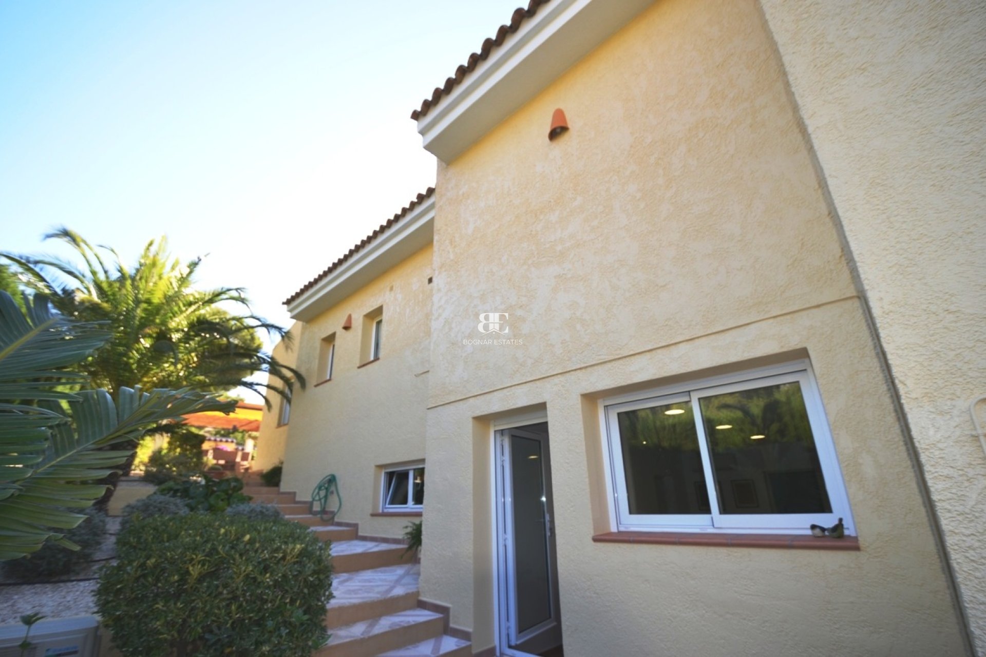Resale - Villa -
Altea