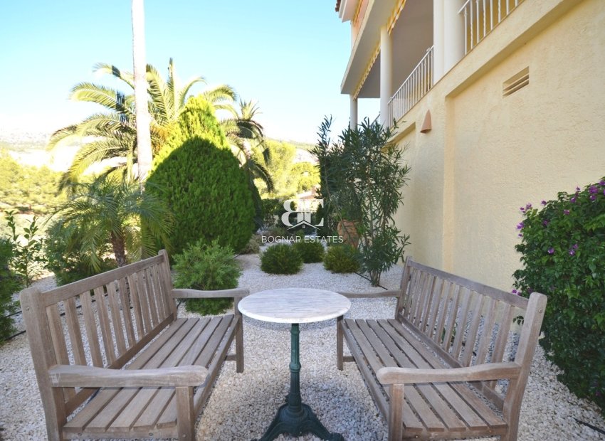 Resale - Villa -
Altea