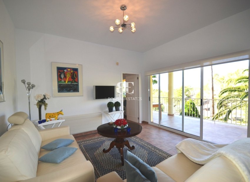 Resale - Villa -
Altea