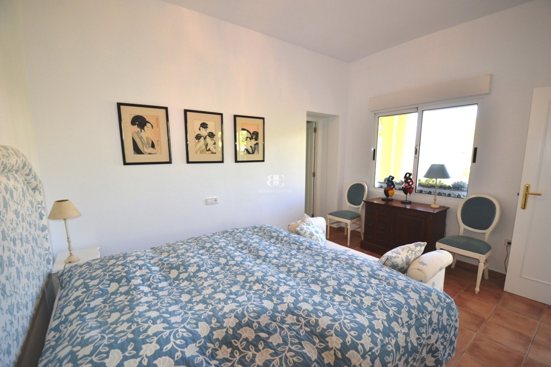 Resale - Villa -
Altea