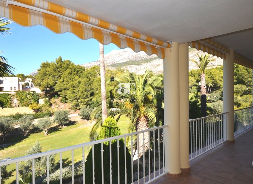 Resale - Villa -
Altea