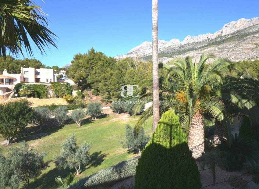 Resale - Villa -
Altea