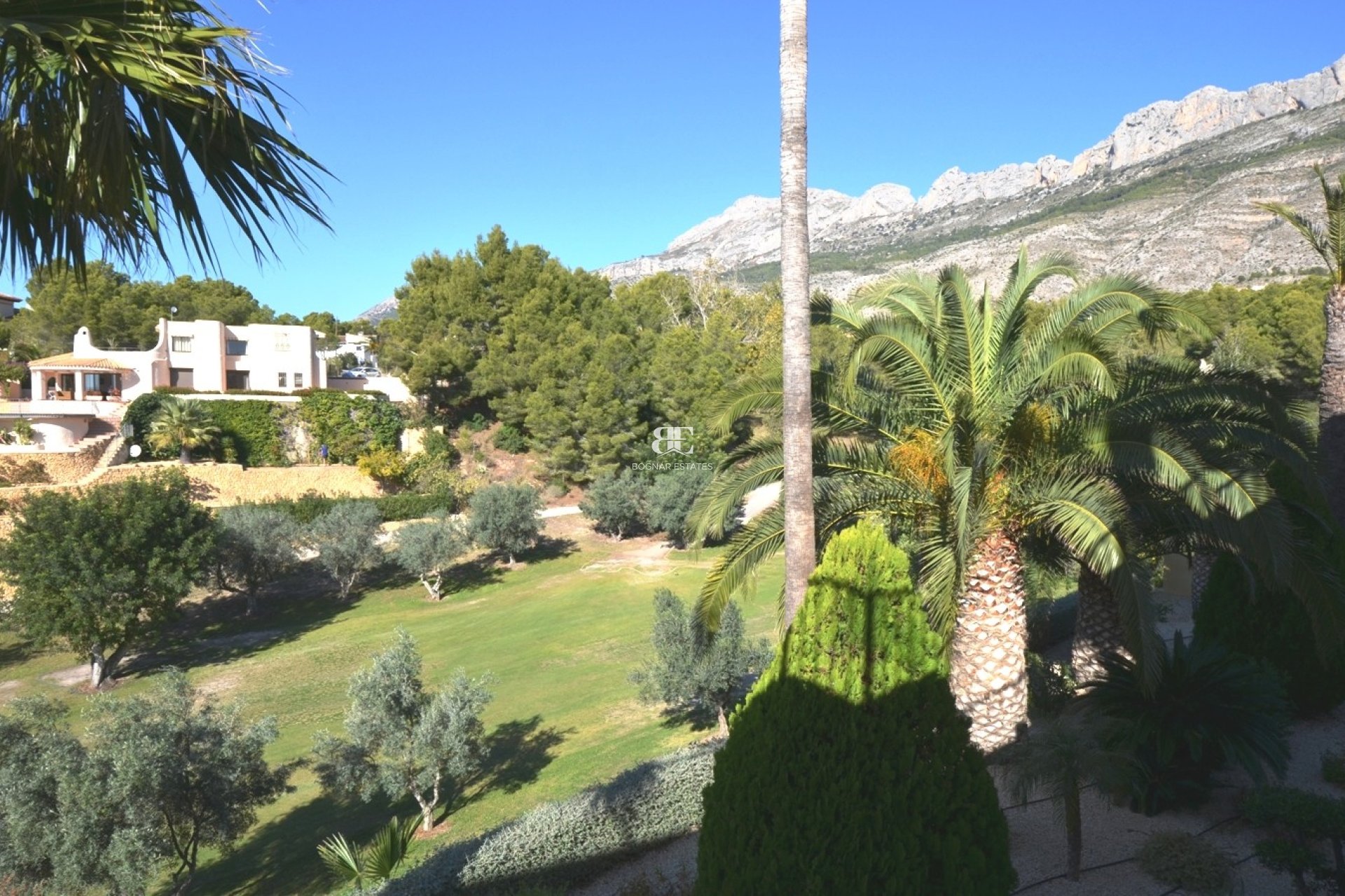Resale - Villa -
Altea