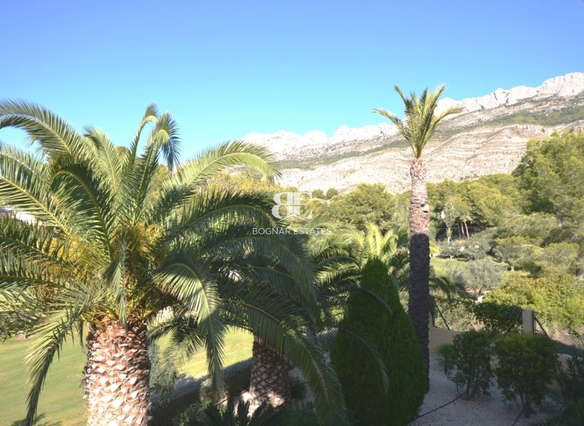 Resale - Villa -
Altea
