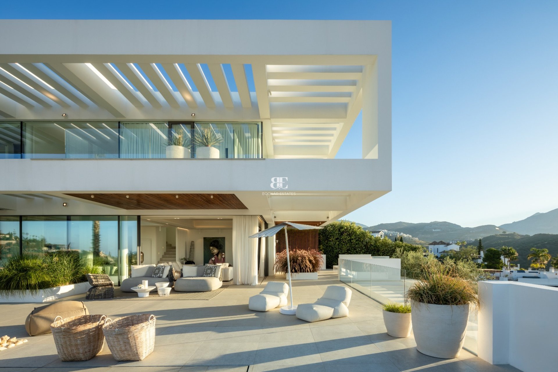 Resale - Villa -
Benahavis - La Quinta