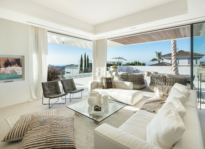 Resale - Villa -
Benahavis - La Quinta