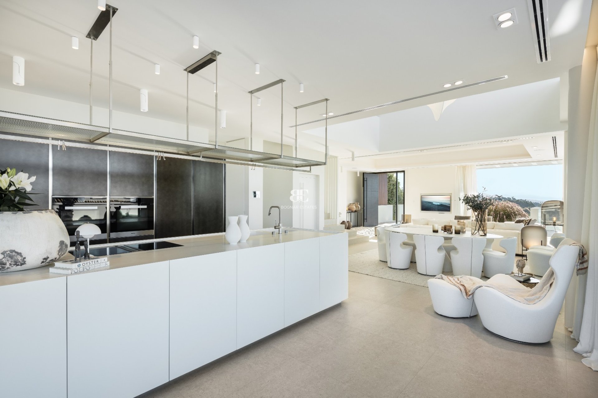 Resale - Villa -
Benahavis - La Quinta