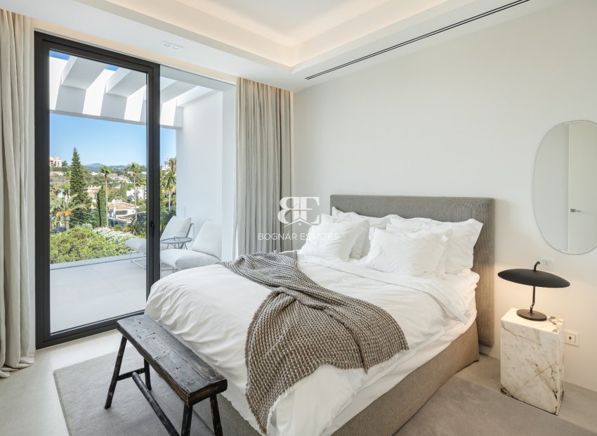 Resale - Villa -
Benahavis - La Quinta