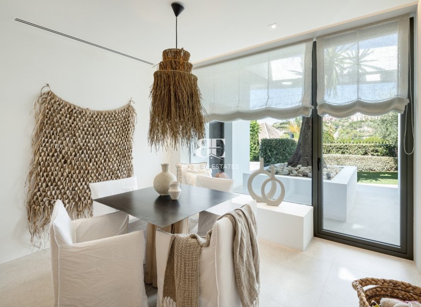 Resale - Villa -
Benahavis - La Quinta