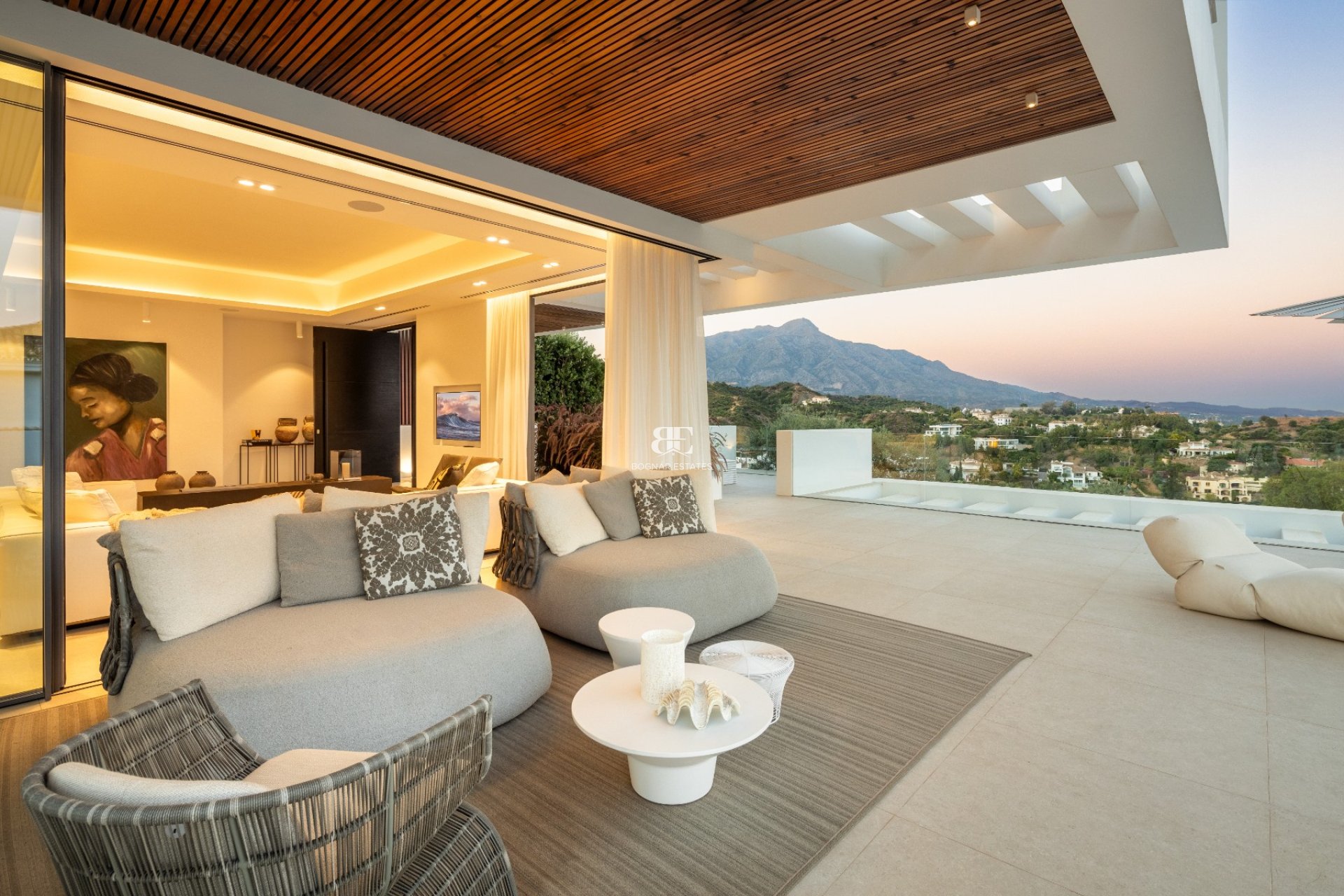 Resale - Villa -
Benahavis - La Quinta