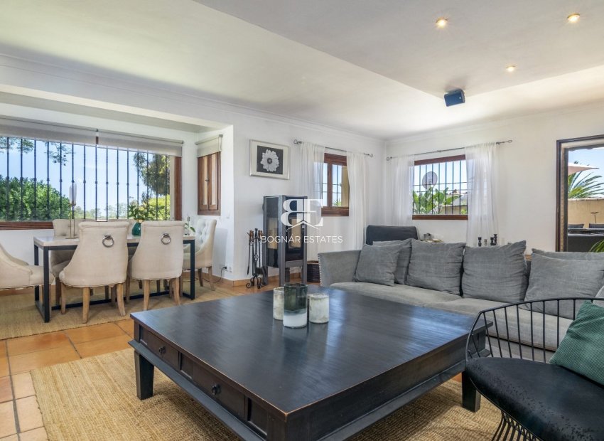 Resale - Villa -
Benahavis - La Quinta