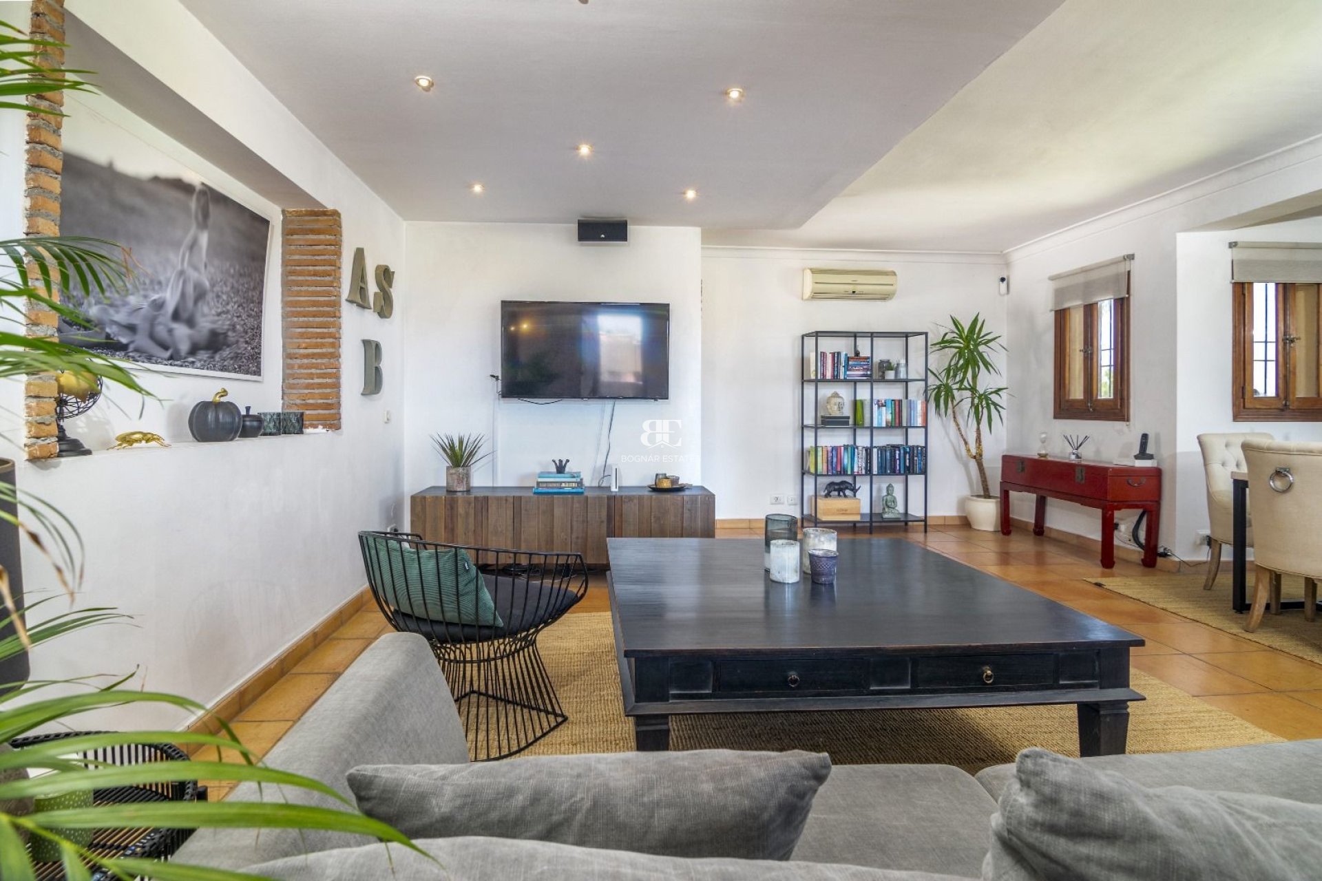 Resale - Villa -
Benahavis - La Quinta