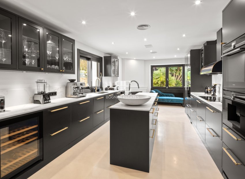 Resale - Villa -
Benahavis - La Quinta