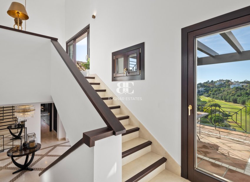 Resale - Villa -
Benahavis - La Quinta