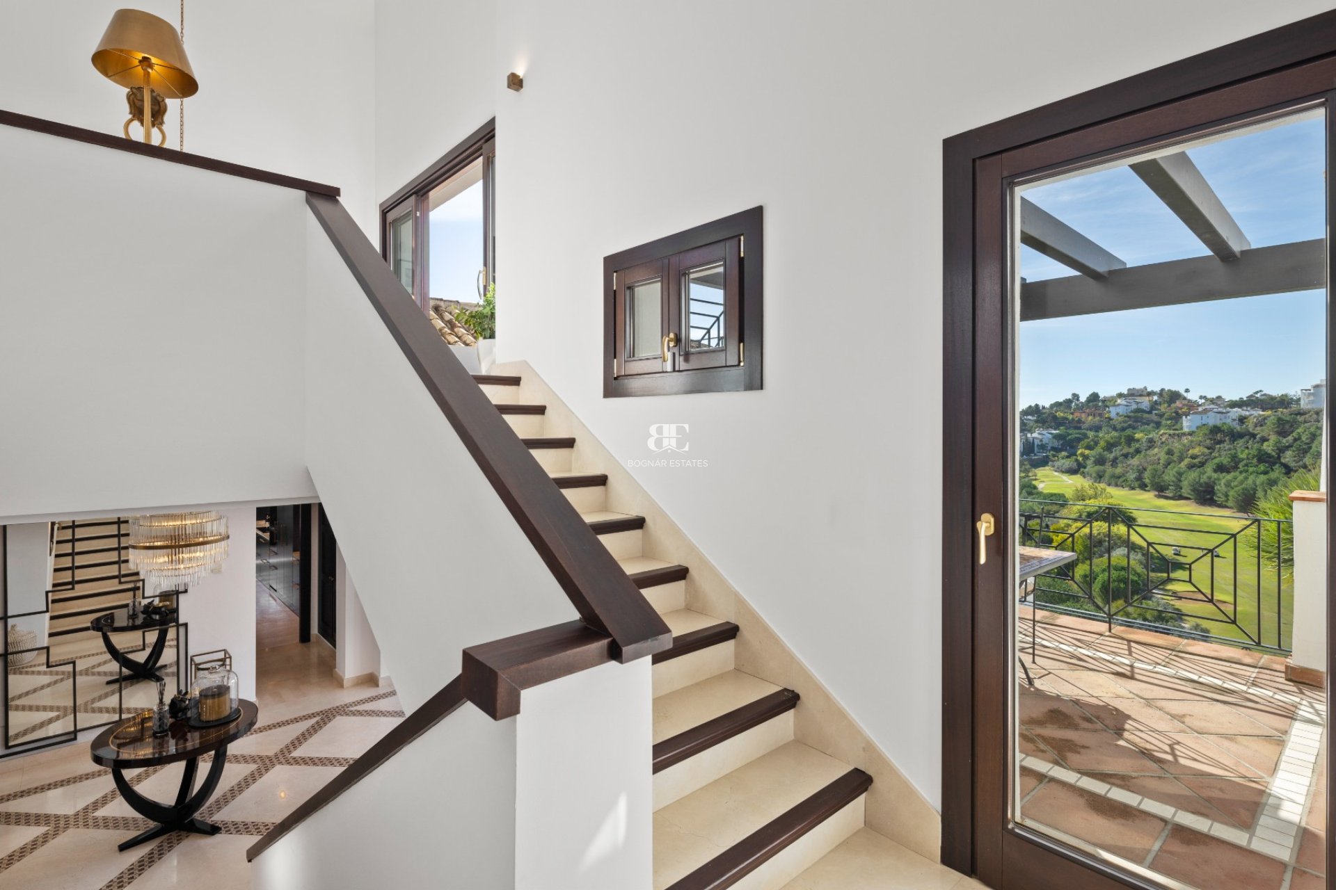 Resale - Villa -
Benahavis - La Quinta