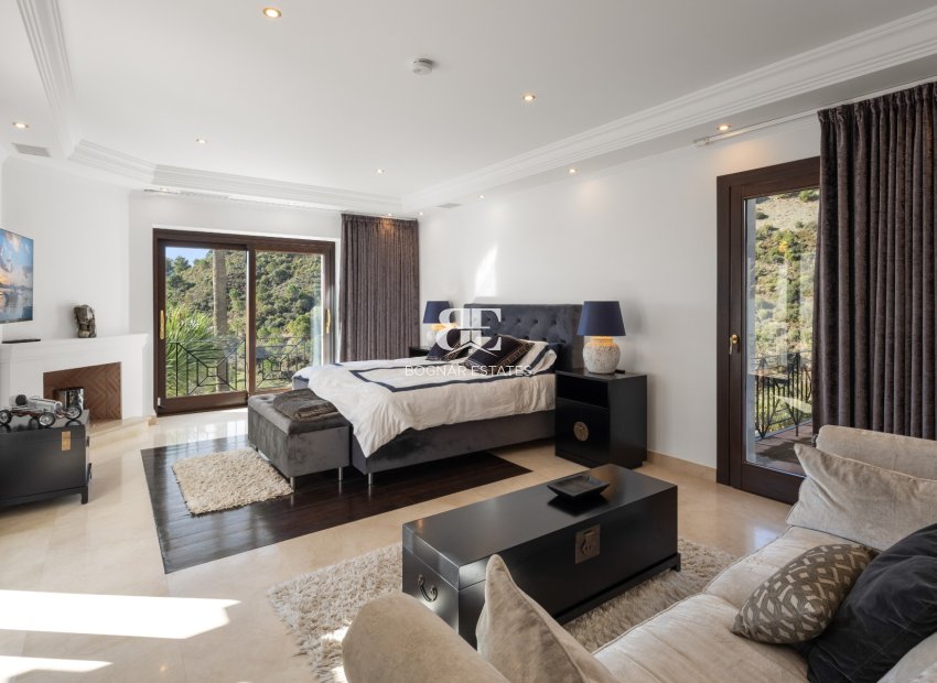 Resale - Villa -
Benahavis - La Quinta
