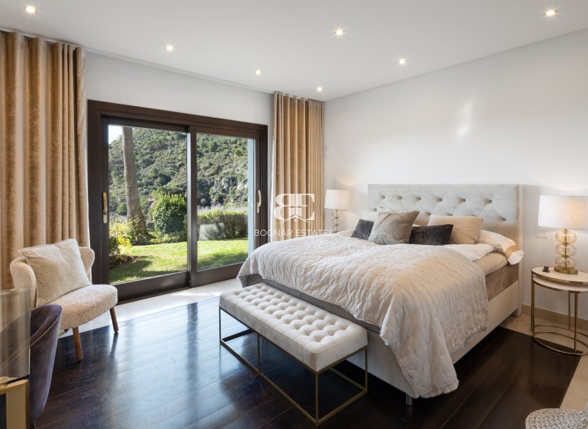 Resale - Villa -
Benahavis - La Quinta