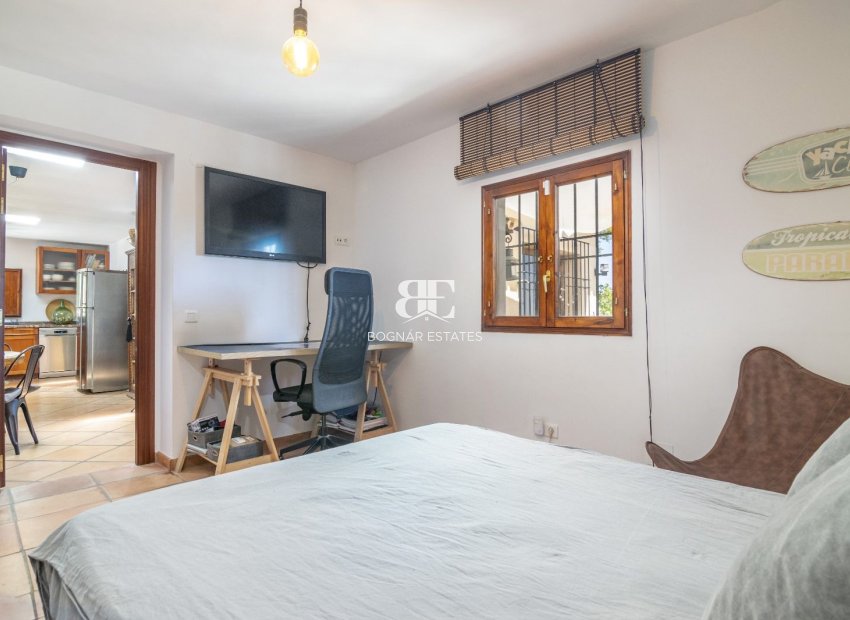 Resale - Villa -
Benahavis - La Quinta