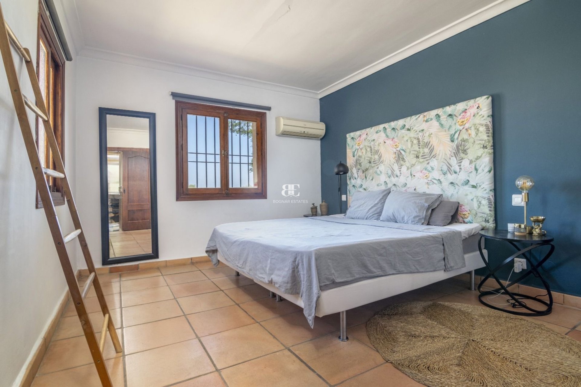 Resale - Villa -
Benahavis - La Quinta