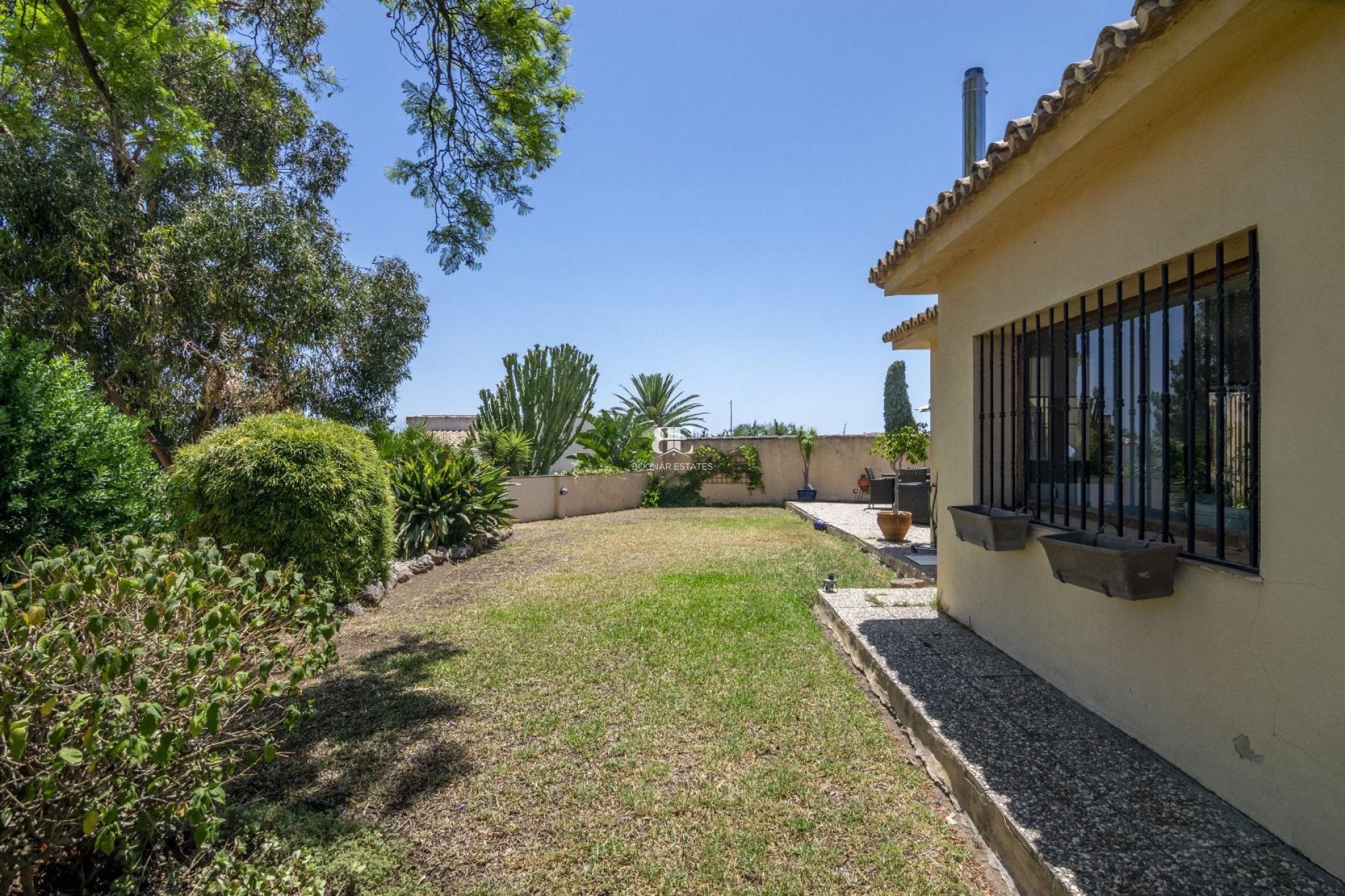 Resale - Villa -
Benahavis - La Quinta