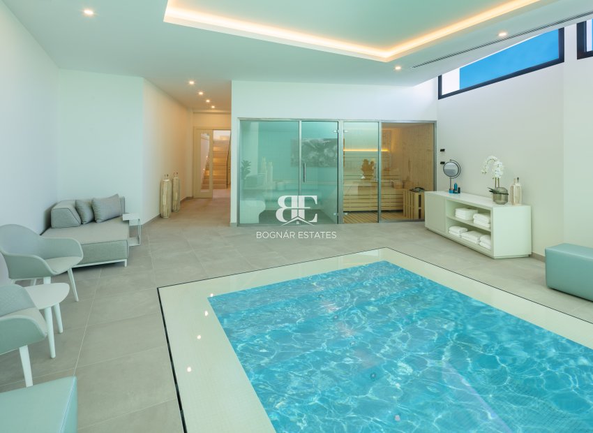 Resale - Villa -
Benahavis - La Quinta