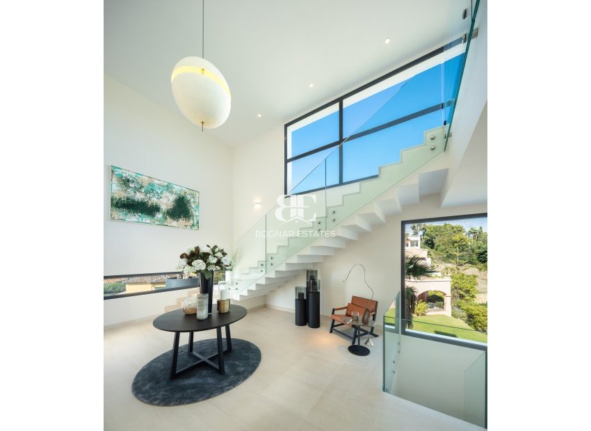 Resale - Villa -
Benahavis - La Quinta