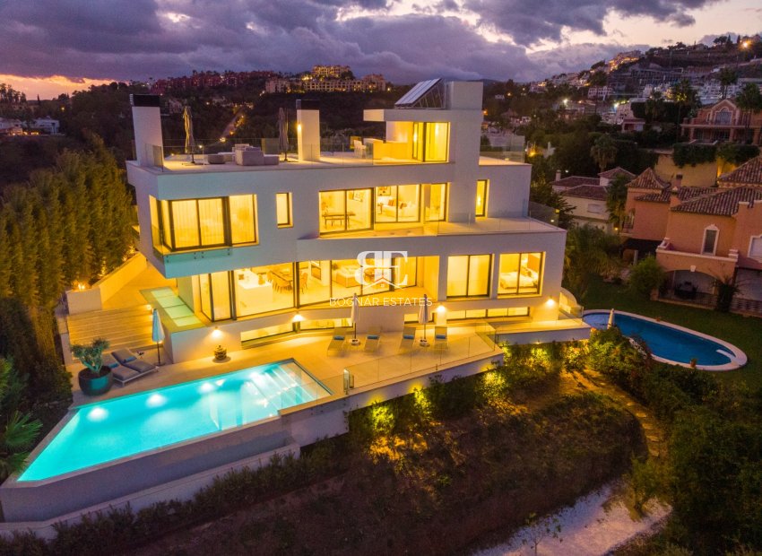 Resale - Villa -
Benahavis - La Quinta