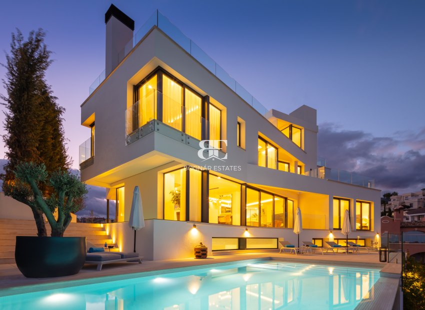 Resale - Villa -
Benahavis - La Quinta