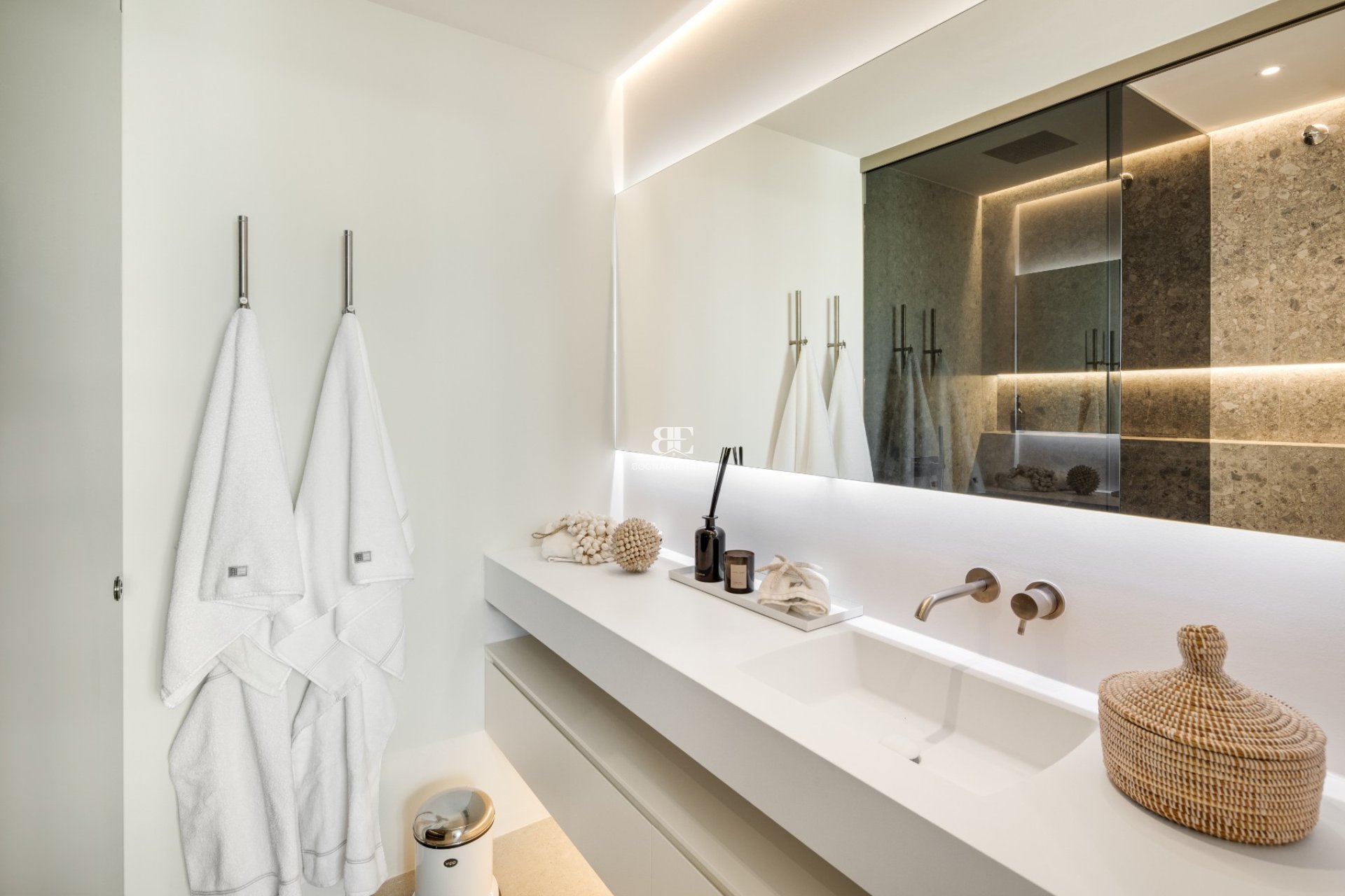 Resale - Villa -
Benahavis - La Quinta