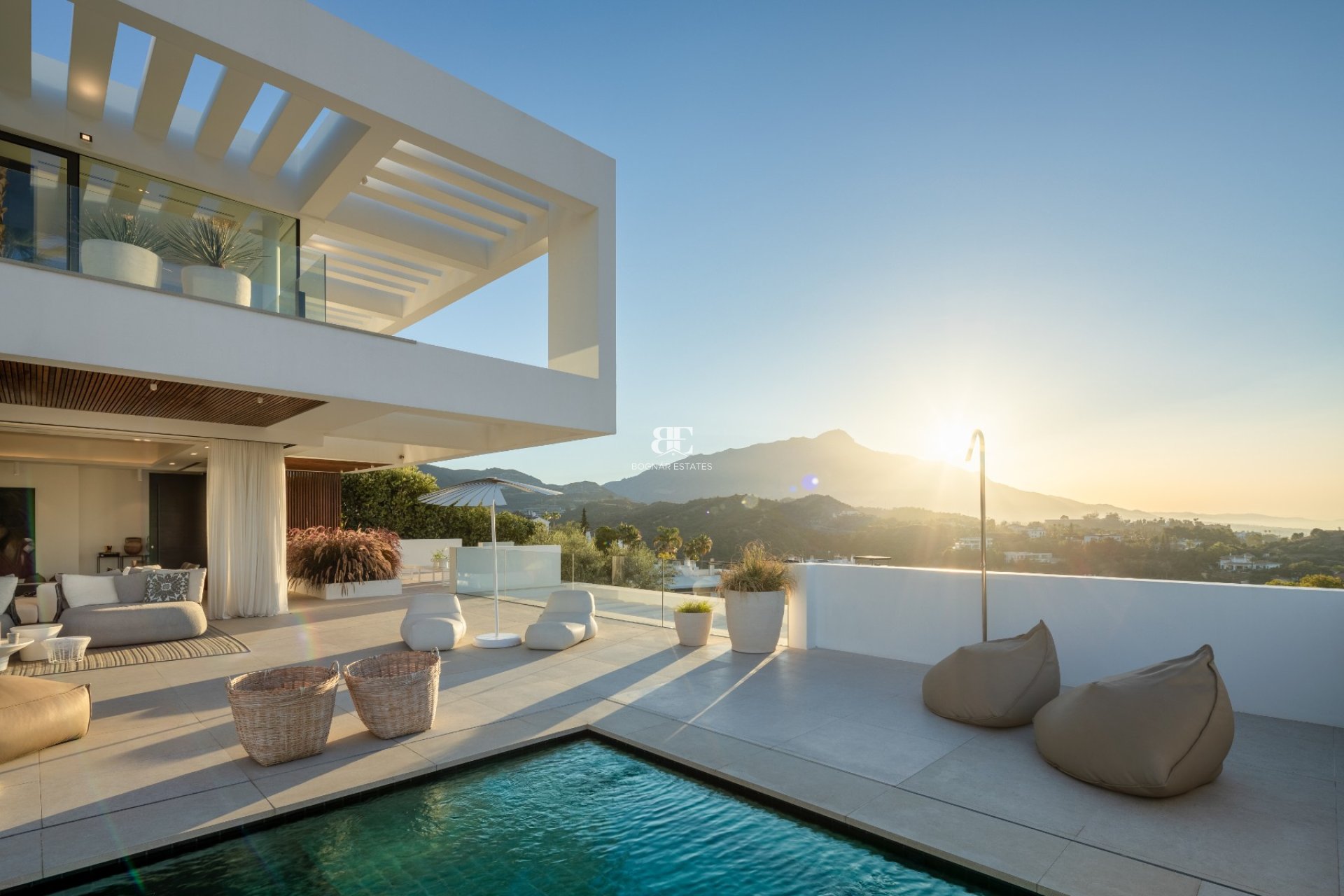 Resale - Villa -
Benahavis - La Quinta