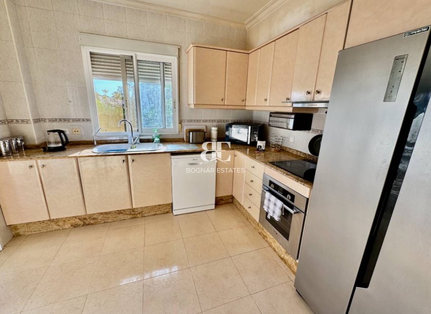 Resale - Villa -
Benferri