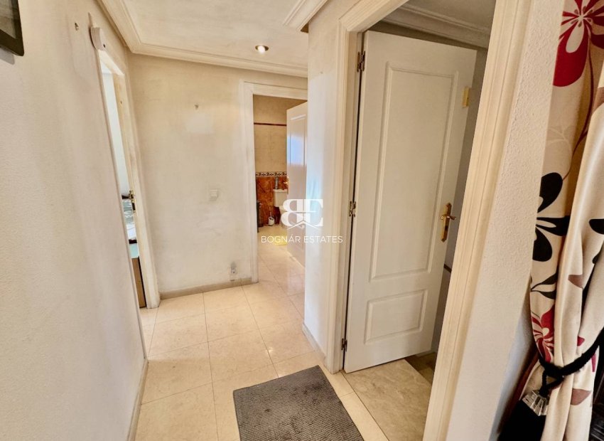 Resale - Villa -
Benferri